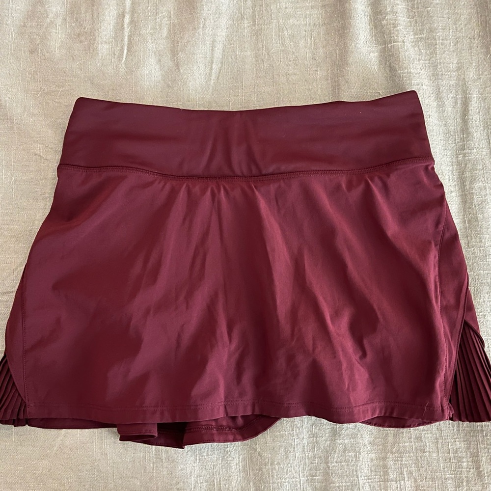 Lululemon Play Off the Pleats Skirt NWOT Cassis, Size 4